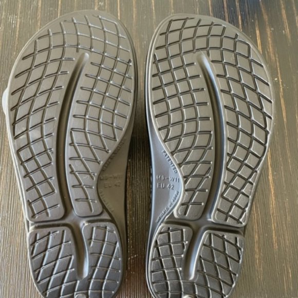 NWT OOaah Sport Unisex Sandals - Picture 2 of 3